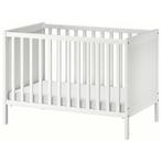 Ikea Sundvik Ledikant + Skönast matras, Kinderen en Baby's, Babywiegjes en Ledikanten, Ophalen, Zo goed als nieuw, Ledikant