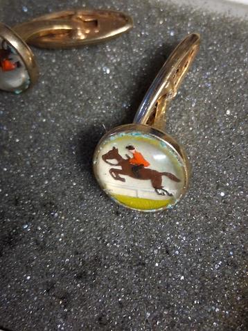 Vintage Manchetknopen met Paard en Ruiter beschikbaar voor biedingen