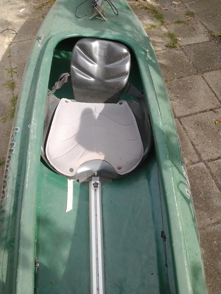 Stabiele kajak met veel ruimte voor b.v. visuitrusting., Watersport en Boten, Kano's, Zo goed als nieuw, Kajak, Eén persoon, Ophalen