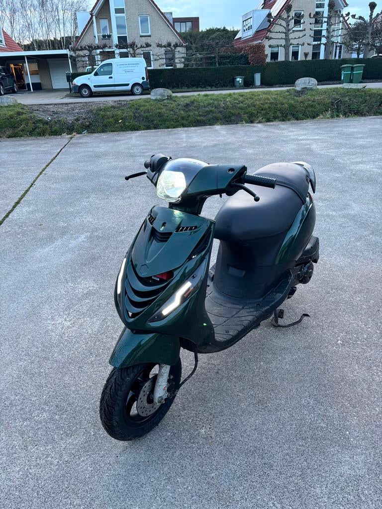 Piaggio zip 80cc zonder 123, Fietsen en Brommers, Scooters | Piaggio, Zo goed als nieuw, Zip, Benzine, Ophalen
