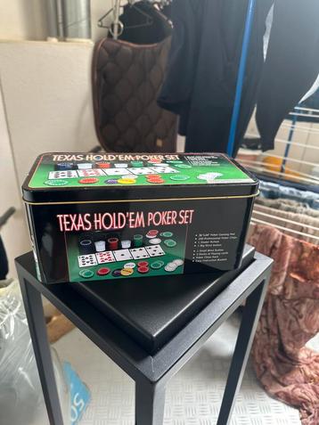Texas hold em poker set beschikbaar voor biedingen