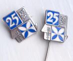 PTT 25 broche en speldje geëmailleerd / postbode postzegels, Ophalen of Verzenden, Nieuw, Overige onderwerpen, Speldje of Pin
