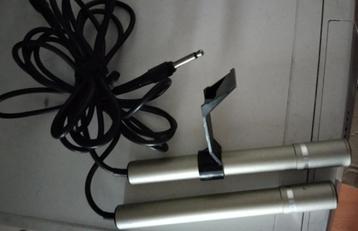 2 microfoons Akai ADM-60 beschikbaar voor biedingen