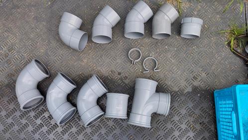 110mm PVC onderdelen, enkel of samen, Doe-het-zelf en Verbouw, Buizen en Afvoer, Zo goed als nieuw, Bochten, Pvc, Minder dan 2 meter
