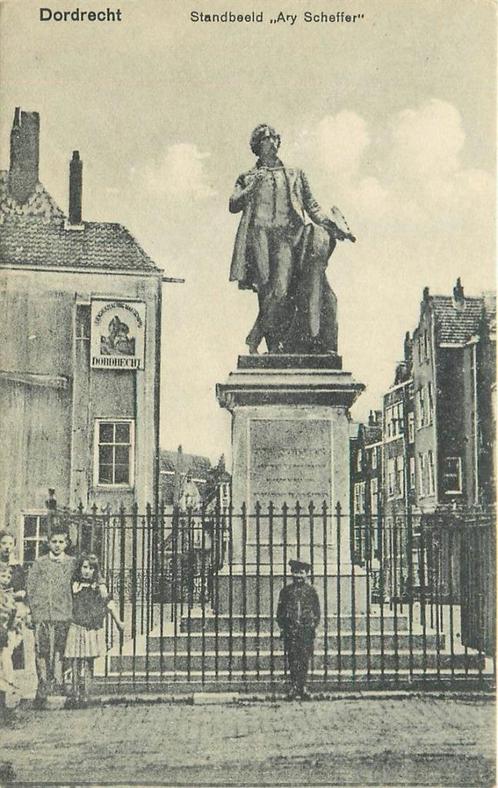 (701-054-021) Dordrecht Standbeeld A Scheffer, Verzamelen, Ansichtkaarten | Nederland, Zuid-Holland, Verzenden