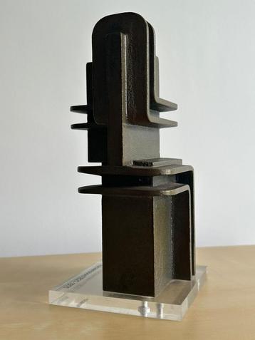 Vintage 1971 ABSTRACT metaal sculptuur beeld gesigneerd: JS beschikbaar voor biedingen