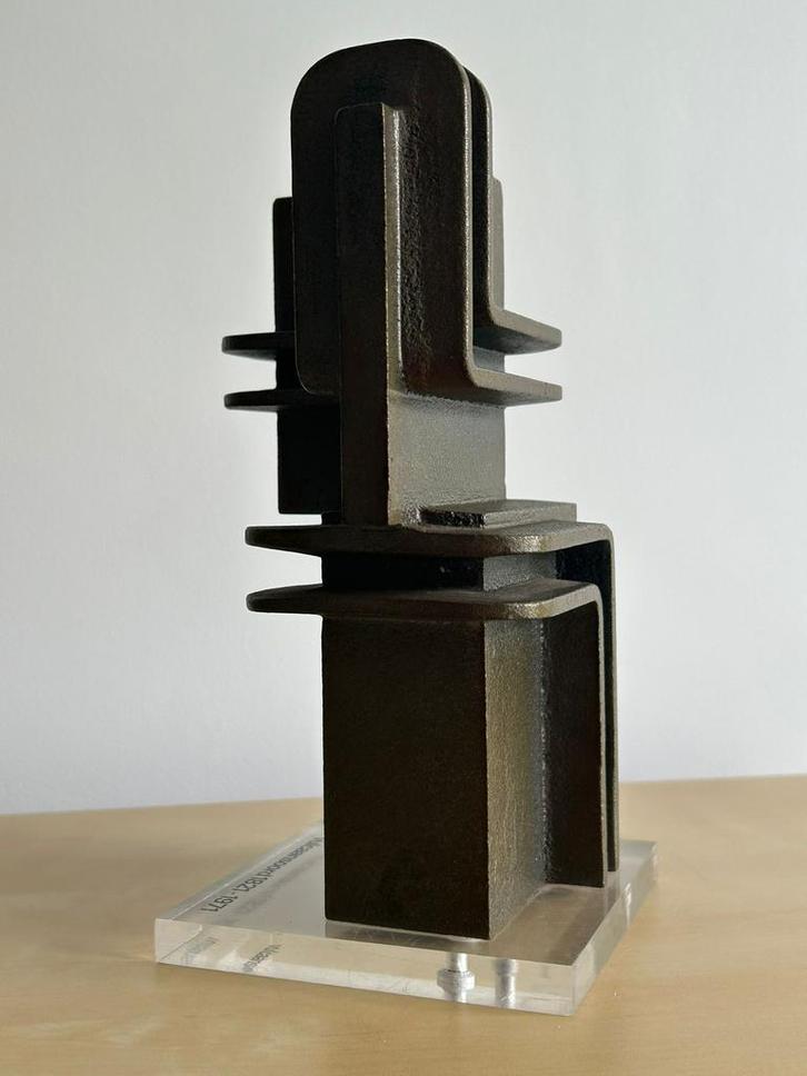 Vintage 1971 ABSTRACT metaal sculptuur beeld gesigneerd: JS, Antiek en Kunst, Kunst | Beelden en Houtsnijwerken, Verzenden
