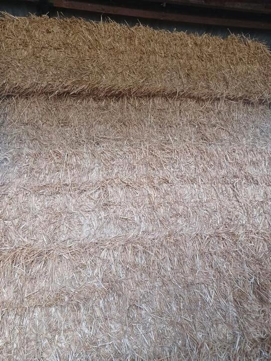 Stro/ tarwe stro/ grote balen stro/strobalen/combibalen, Dieren en Toebehoren, Dierenvoeding, Vee, Ophalen of Verzenden