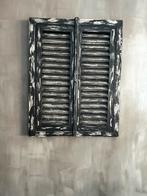 Houten venster met louvre deurtjes, Ophalen, Zo goed als nieuw