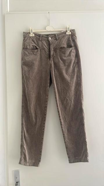 Closed Pedal Pusher maat 48 (NL 42) in leverkleur beschikbaar voor biedingen