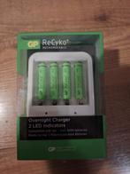 GP ReCyko+ Oplaadbare Batterijen met Oplader, Audio, Tv en Foto, Accu's en Batterijen, Ophalen of Verzenden, Nieuw, Oplaadbaar