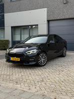 BMW 2-Serie Gran Coupé 218i 140pk Aut 2020 Zwart, Auto's, BMW, 65 €/maand, Zwart, 1350 kg, Leder en Stof