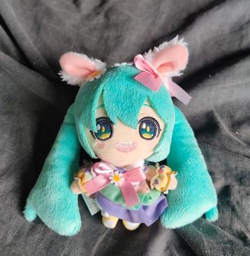Hatsune Miku Easter Bunny plush anime figure beschikbaar voor biedingen