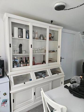 Grote buffetkast  beschikbaar voor biedingen