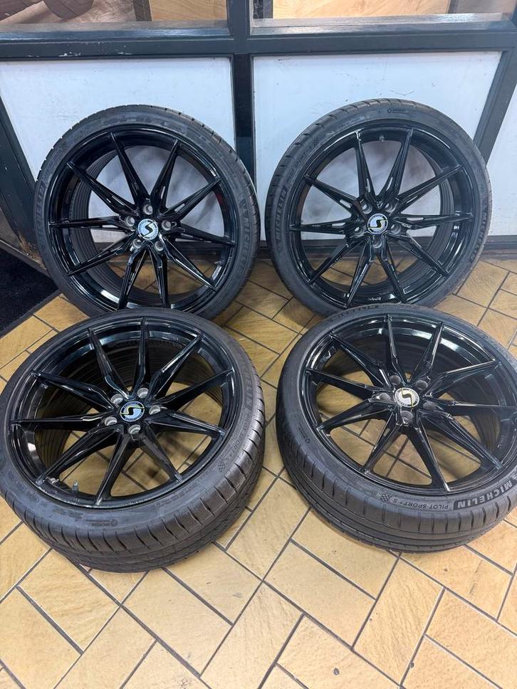 Tesla Model 3 20 inch Velgen met nieuwe banden, Auto-onderdelen, Banden en Velgen, Velg(en), Zomerbanden, 20 inch, 245 mm, Personenwagen