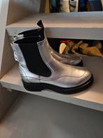 Off White zilveren laars maat 39, Kleding | Dames, Schoenen, Hoge laarzen, Overige kleuren, Ophalen of Verzenden, Zo goed als nieuw