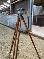 Waterpas instrument met statief en sjalonstokken ., Ophalen of Verzenden, Zo goed als nieuw, Minder dan 180 cm, Palen