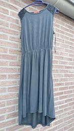 Mooie jurk met leuke waterval rug. Maat XL., Maat 46/48 (XL) of groter, Ophalen of Verzenden, Zo goed als nieuw, Onder de knie