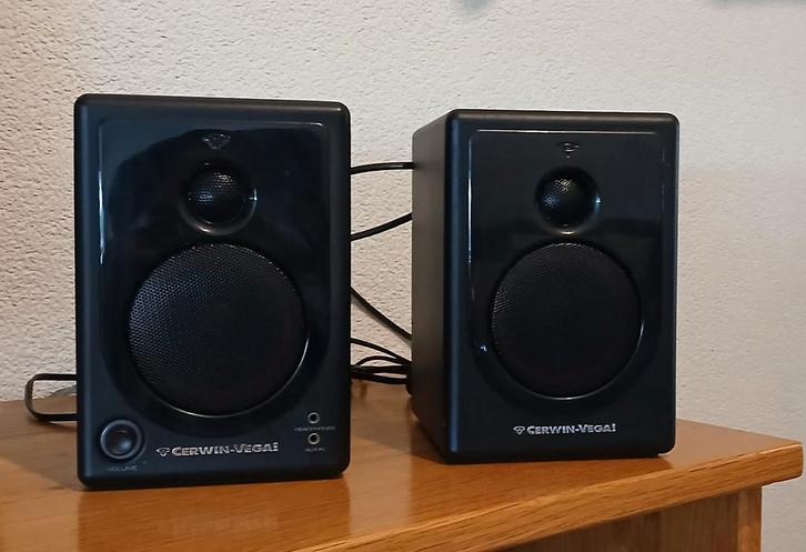 Cerwin-Vega! Linker en rechter box, Audio, Tv en Foto, Luidsprekers, Zo goed als nieuw, Front, Rear of Stereo speakers, Minder dan 60 watt
