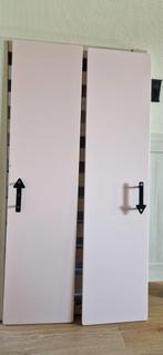 Roze IKEA Deurtjes met Bevestiging, Ophalen, Gebruikt, 100 tot 150 cm, Minder dan 25 cm