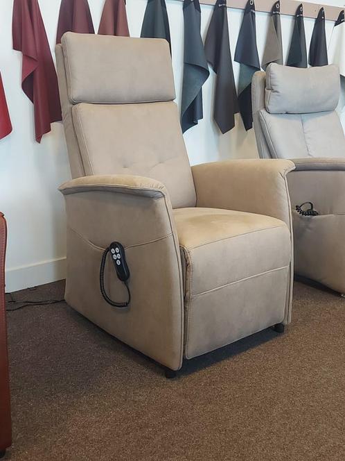 Sta Op Stoelen as Zaterdag  Opheffings-Uitverkoop T.E.A.B, Huis en Inrichting, Fauteuils, Nieuw, Stof, 50 tot 75 cm, Ophalen