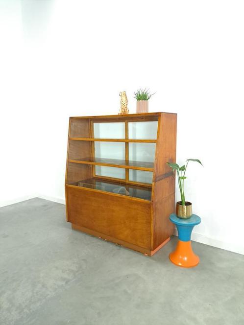 Fineer toonbank, winkel vitrine met schuifdeuren, Huis en Inrichting, Kasten | Vitrinekasten, Gebruikt, 150 tot 200 cm, 100 tot 150 cm
