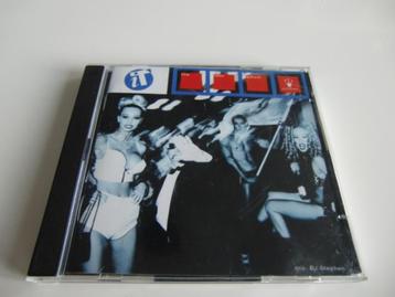 iT - The 10th Album - 2 CD's beschikbaar voor biedingen