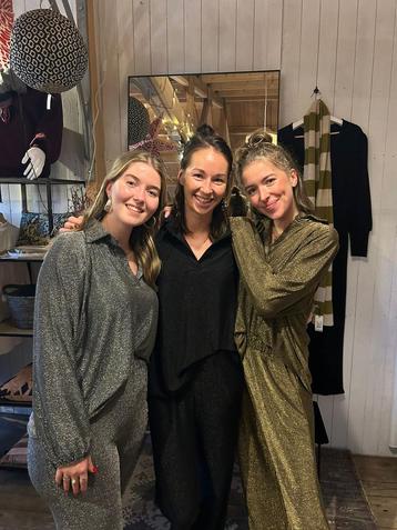 Glitter Pak Set Ambika Kerst oud&nieuw suit feest outfit beschikbaar voor biedingen