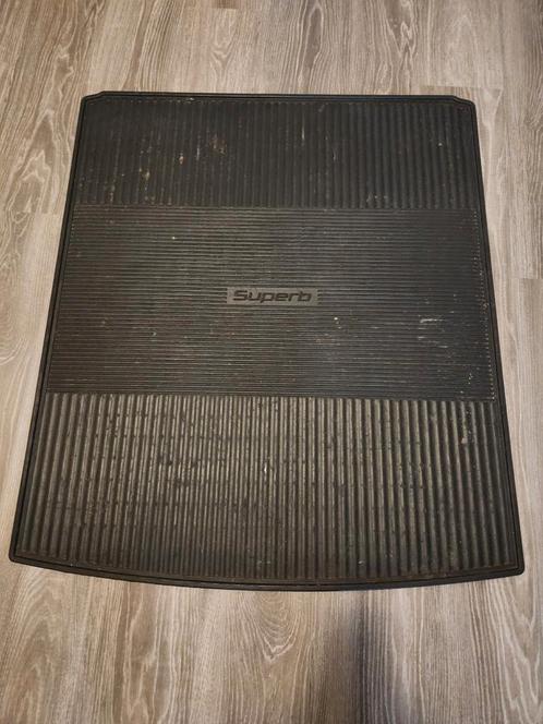 Kwalitatief dikke originele kofferbak mat Skoda Superb 2011, Auto diversen, Kofferbakmatten, Zo goed als nieuw, Ophalen of Verzenden