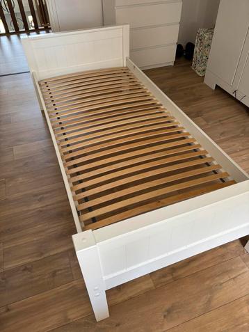 Eenpersoonsbed 200cm x 90 cm beschikbaar voor biedingen