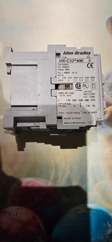 Allen Bradley relee beschikbaar voor biedingen