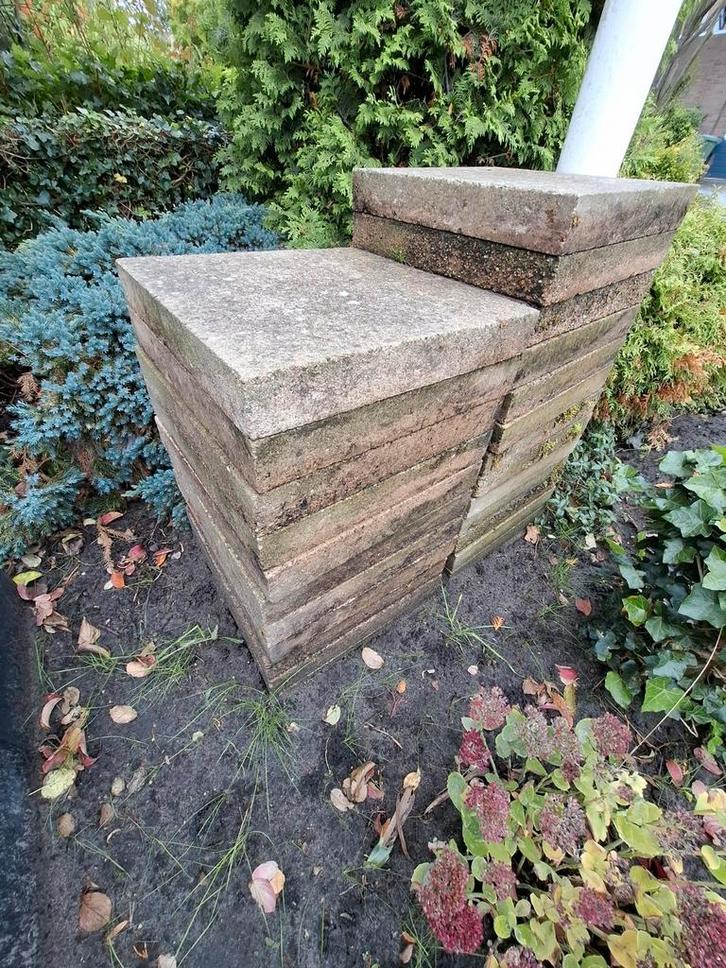 24 (4 m2) Dikke betontegels 40x40 x 6 cm, geel van kleur, Tuin en Terras, Tegels en Klinkers, Gebruikt, Terrastegels, Beton, Minder dan 5 m²