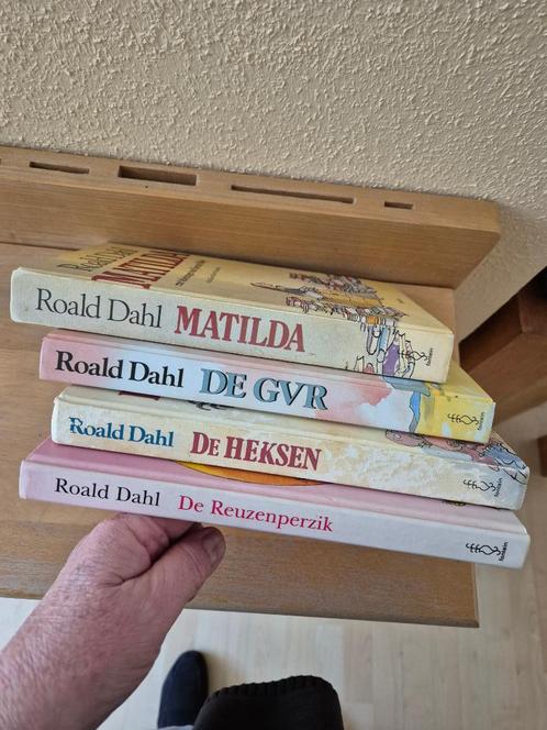 Roald Dahl, GVR, Heksen, Matilda, Reuzenperzik, bijna nieuw, Boeken, Kinderboeken | Jeugd | 10 tot 12 jaar, Zo goed als nieuw
