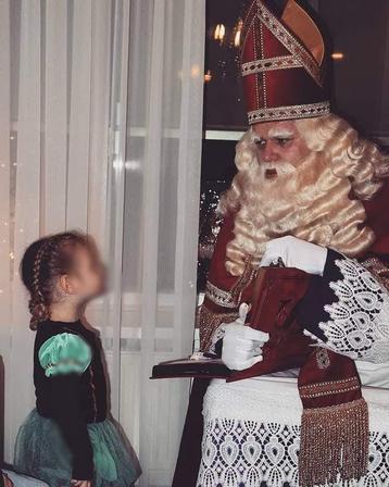 Sint en zijn pieten bij u op bezoek beschikbaar voor biedingen