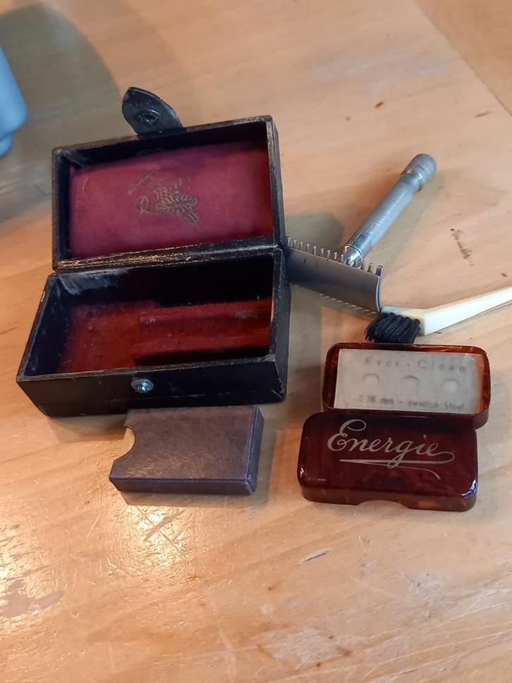 PRACHTIG ANTIEK SCHEERMES MET SCHEER MESJES IN AUTHENTIEK KI, Antiek en Kunst, Antiek | Overige Antiek, Ophalen of Verzenden