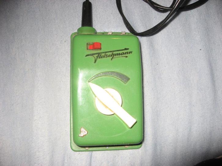 Fleischmann HO Transformator type 710, Hobby en Vrije tijd, Modeltreinen | H0, Gebruikt, Transformator of Voeding, Gelijkstroom