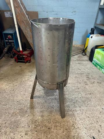 vuurkorf beschikbaar voor biedingen