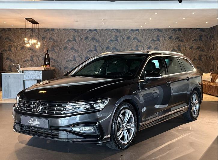 Volkswagen Passat Variant 1.5 TSI R-Line I Pano I VOL!, Auto's, Volkswagen, Bedrijf, Te koop, Passat, ABS, Achteruitrijcamera