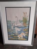 Geborduurd schilderij zwanen, Ophalen of Verzenden, Minder dan 50 cm, Schilderij, Minder dan 50 cm