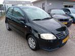Volkswagen Fox 1.4 55KW BJ2009 KEURIGE AUTO!, Voorwielaandrijving, 74 pk, 4 stoelen, Zwart