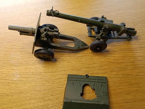 2 Oude Britains, Hobby en Vrije tijd, Modelauto's | 1:43, Gebruikt, Overige typen, Overige merken, Ophalen of Verzenden