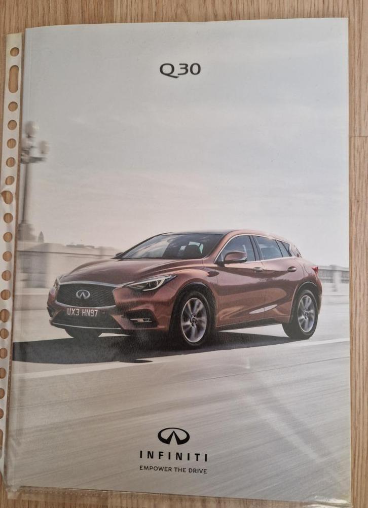 Folders Infiniti, Boeken, Auto's | Folders en Tijdschriften, Zo goed als nieuw, Overige merken, Ophalen of Verzenden