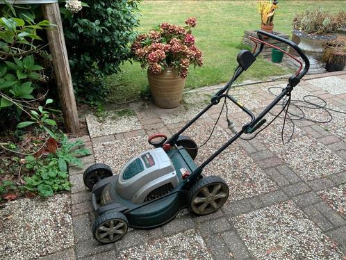 Grasmaaier powerplus XQ powxqg7510, Tuin en Terras, Grasmaaiers, Gebruikt, Elektrische grasmaaier, 40 t/m 49 cm, Cirkelmaaier