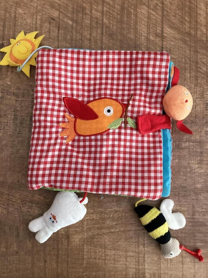 Hema stoffen boekje - buggyboekje kiekeboe in goede staat., Kinderen en Baby's, Speelgoed | Babyspeelgoed, Gebruikt, Overige typen