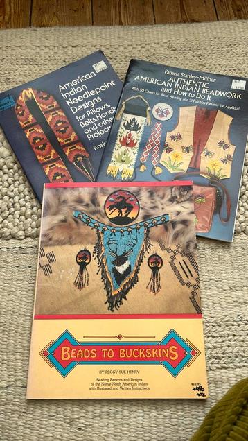 Authentic American Indian needlepoint designs & beadwork beschikbaar voor biedingen