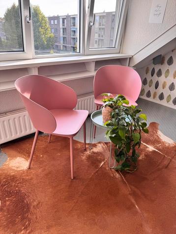 Roze Stoelen Set met Bijzettafeltje beschikbaar voor biedingen