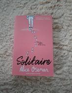 Solitaire - Alice Oseman, Ophalen of Verzenden, Zo goed als nieuw, Alice Oseman, Fictie