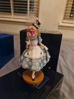 Alice in Wonderland Disney Showcase Beeldje, Verzamelen, Beren en Cherished Teddies, Ophalen of Verzenden, Zo goed als nieuw, Beeldje