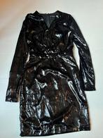 GUESS zwarte glanzende jurk XS, Kleding | Dames, Jurken, Zwart, Ophalen of Verzenden, Zo goed als nieuw, Maat 34 (XS) of kleiner