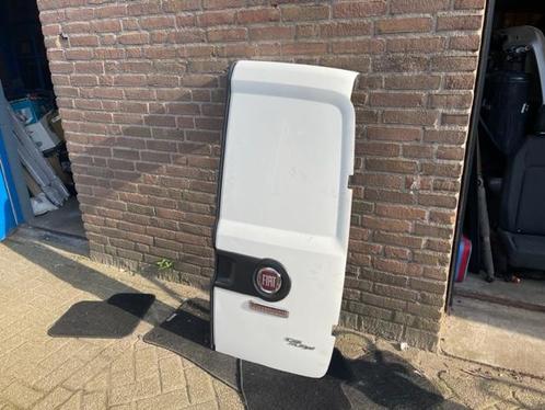 ACHTERDEUR RECHTS wit Fiat Doblo (263) (01-2010/07-2022), Auto-onderdelen, Carrosserie en Plaatwerk, Deur, Fiat, Achter, Rechts